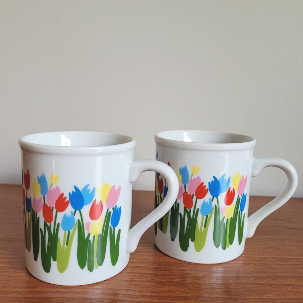 2 vintage tulip mugs 90s floral mugs